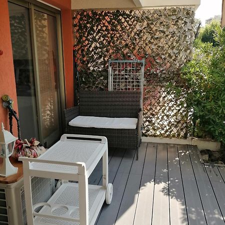 Studio - Juan Les Pins - Proximite Plages Antibes Exterior photo