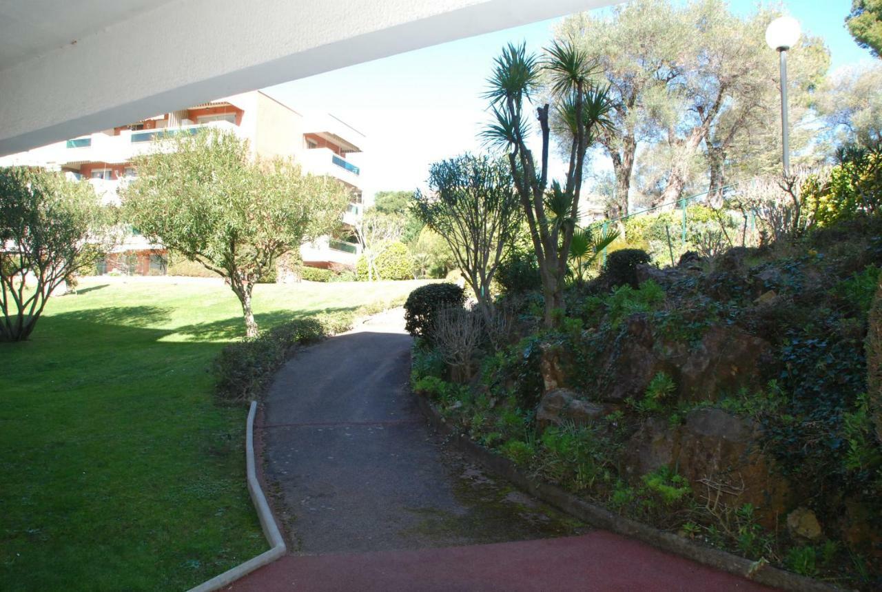 Studio - Juan Les Pins - Proximite Plages Antibes Exterior photo
